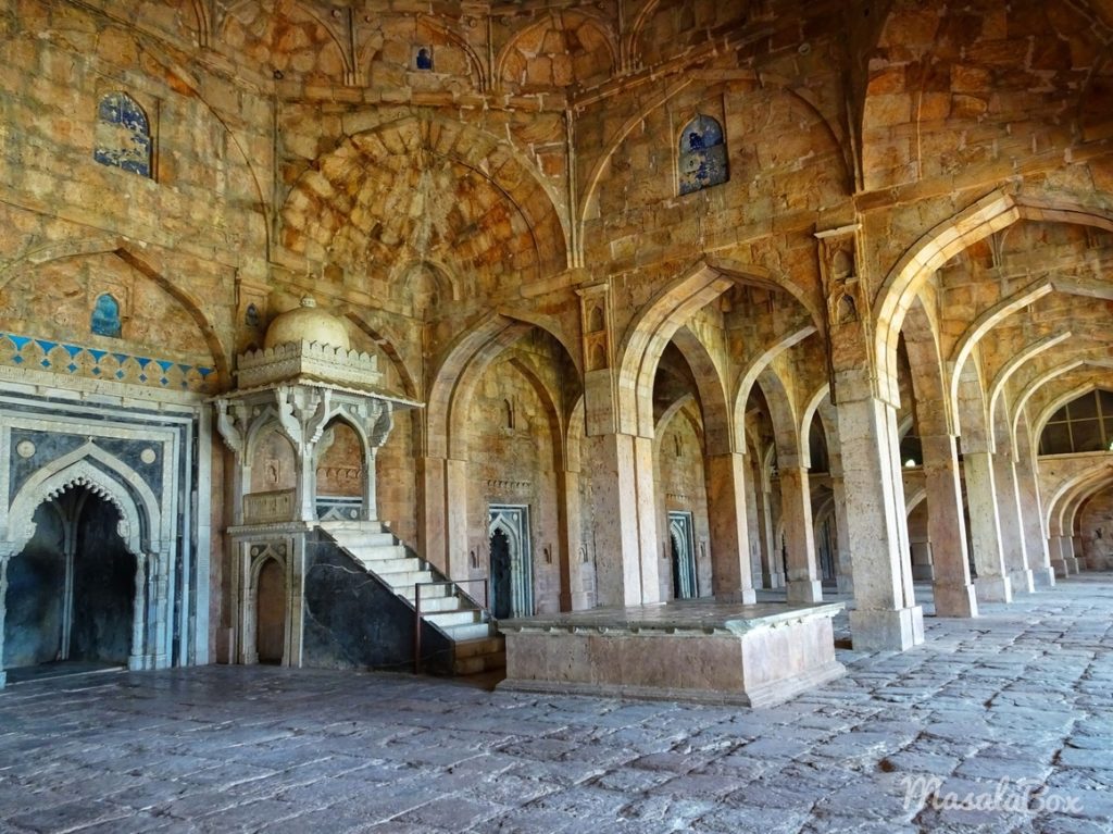 jami masjid pulpit